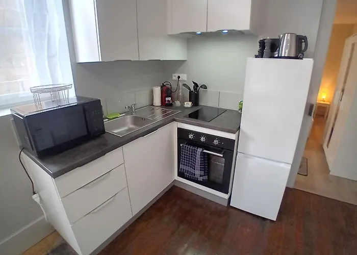 Les Vitraux Sur Les Remparts Langres